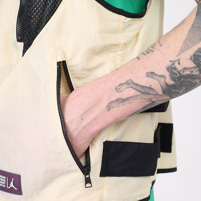 Мужской жилет Jordan 23 Engineered Vest (CZ4818-234)  - цена, описание, фото 4